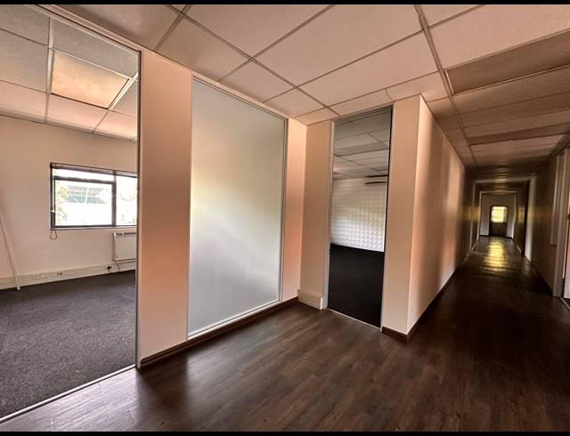 404M² OFFICE TO LET IN PARKTOWN